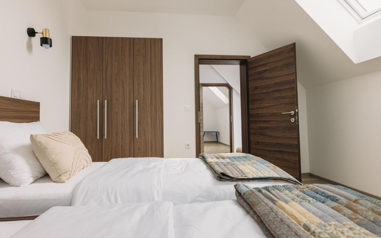 Hisa Na Ravnah Hotel Pisece Exterior photo